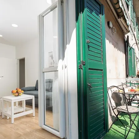 Apartment Star Music Split