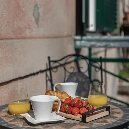 Star Music Apartment