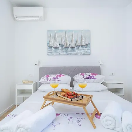 Star Music Apartment