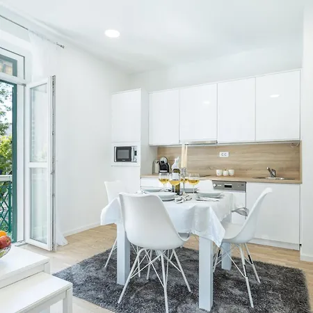 Star Music Apartment *