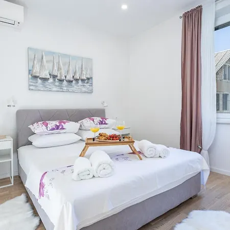 Apartment Star Music