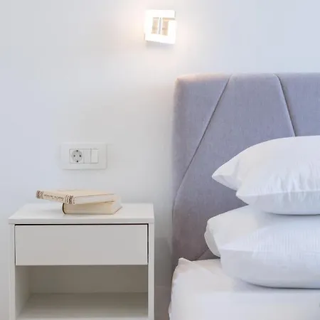 Apartment Star Music