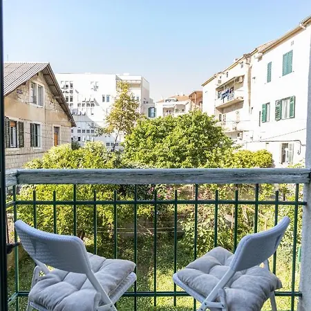 Star Music Apartment